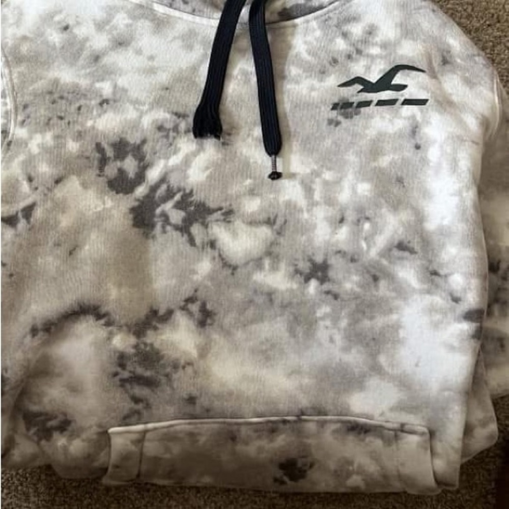 Hollister Men’s Black & Gray Tie-Dye Pullover Hoodie